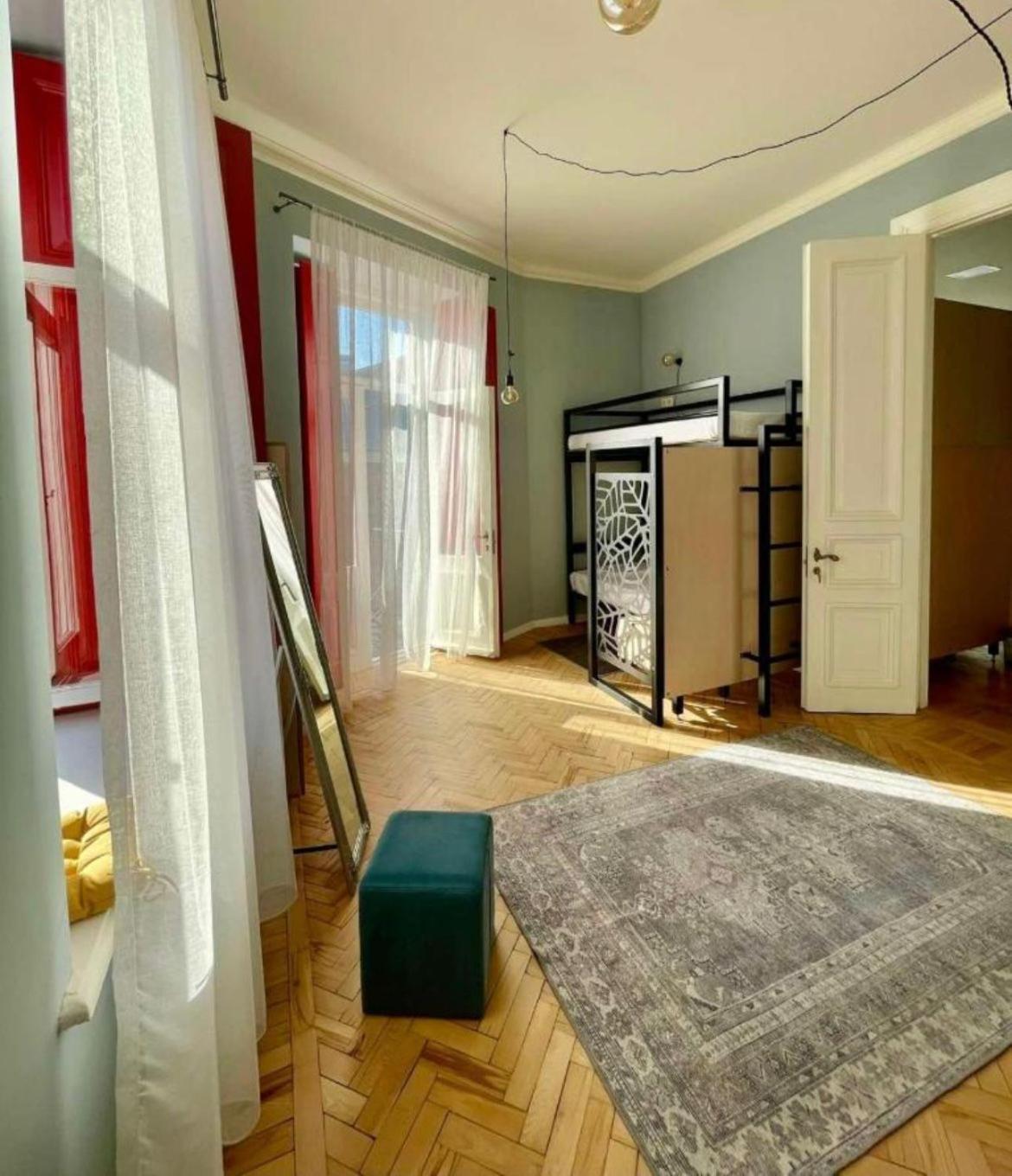 Communa Good Vibes Тбілісі Екстер'єр фото